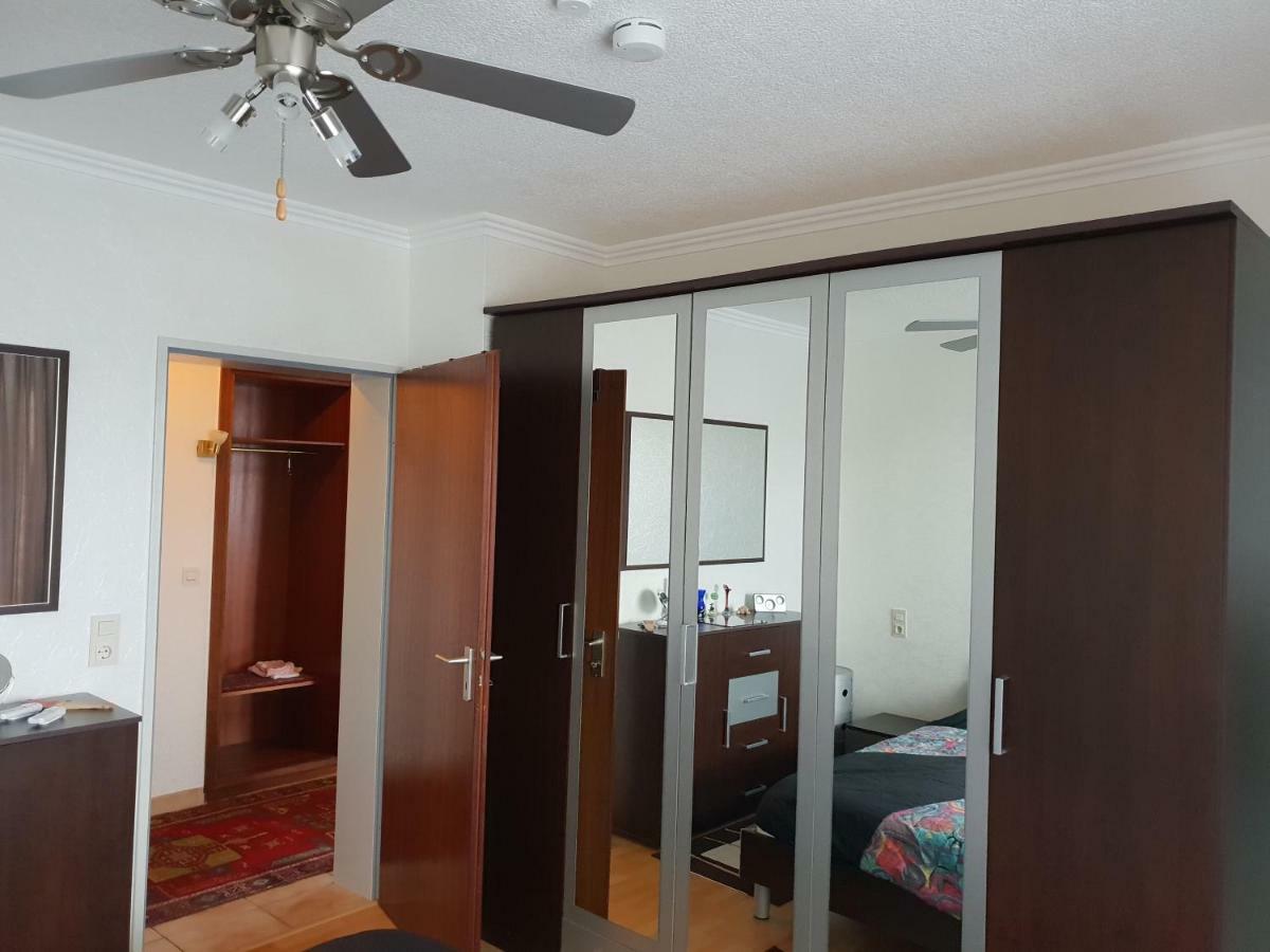 60 Qm Mit Aussicht In Konz Appartement Buitenkant foto